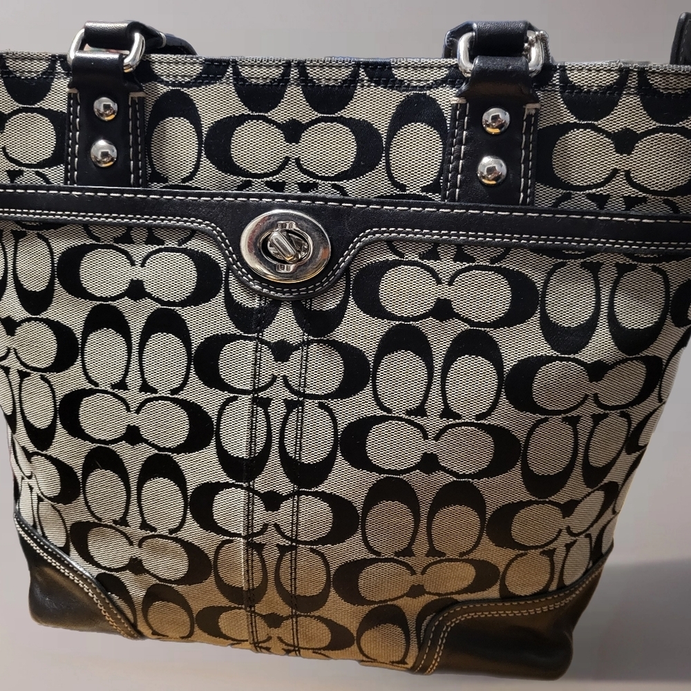 Coach HAMPTON Signature Tote. Tan And BROWN. EUC - Picture 7 of 7